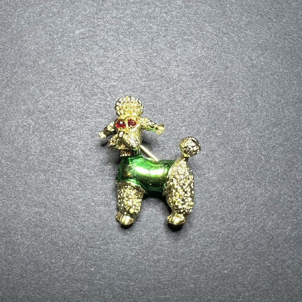 Vintage Gerry's Green Enameled Gold Tone Poodle Dog Lapel Brooch 1 1/8 x 7/8"